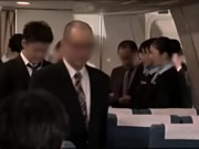 日本空姐飛機公開熱情服務